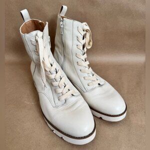 Vionic Lani Cream Leather Lace Up Boot. 9W